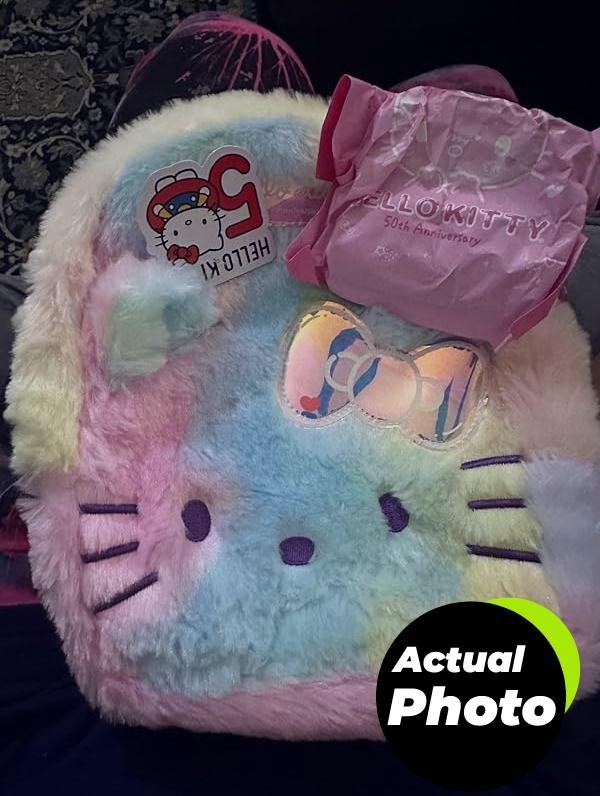 hello-kitty-big-backpack-surprises-50th-anniversary-pic-1