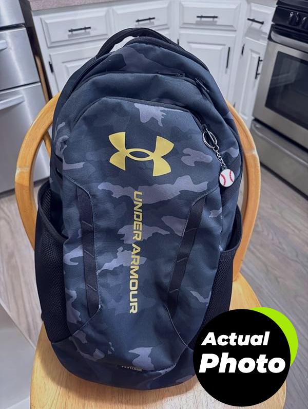 under-armour-hustle-backpack-6-black-gold-pic-1